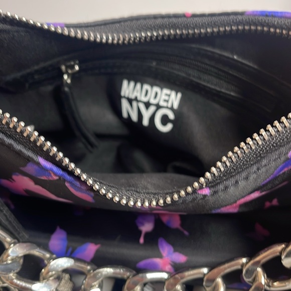 Steve Madden Butterfly Purse, Crossbody with detachable matching coin purse - Picture 6 of 7